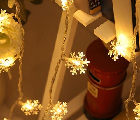 LED Small Flashing String Lights with Stars & Snowflakes – Battery Operated Christmas Decoration UAE